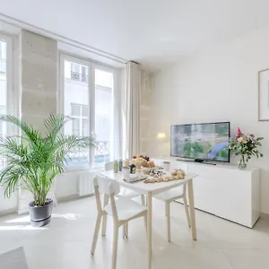 Appartement Jardin Saint Honore Parijs